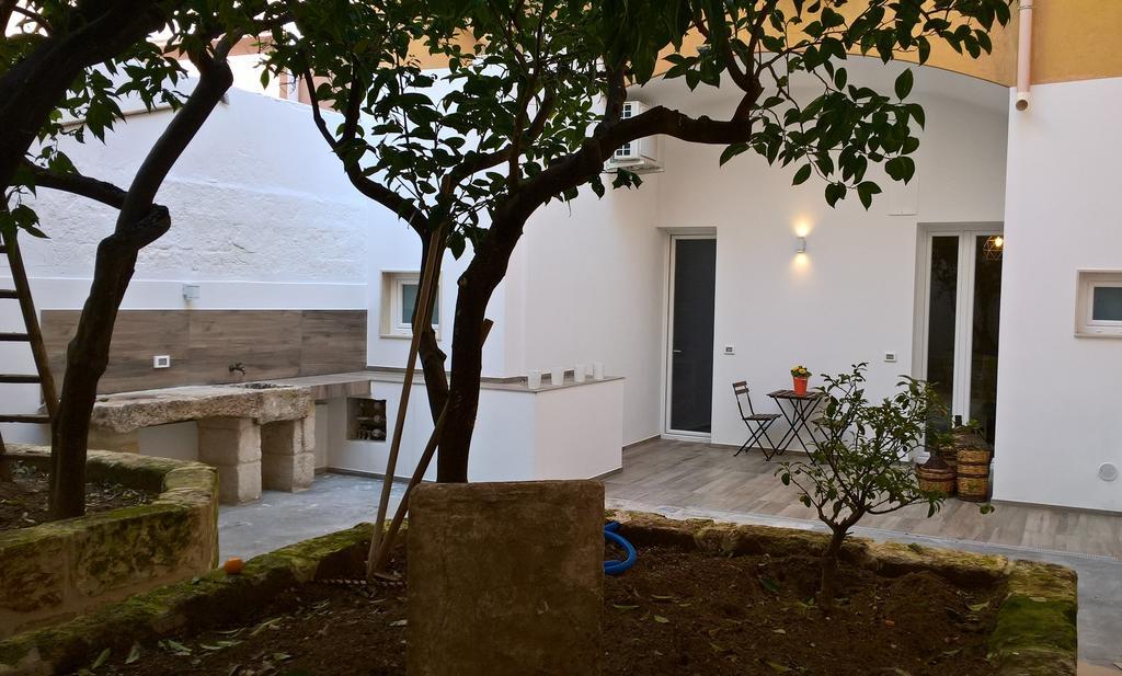 Villa Dimora Antica Via Milord Monopoli Exterior foto
